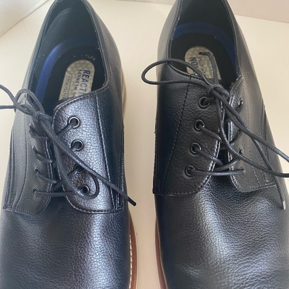 KENNETH COLE REACTION
Men's Black Vegan Leather
CLYDE FLEX LACE UP Size 12 - Picture 2 of 13